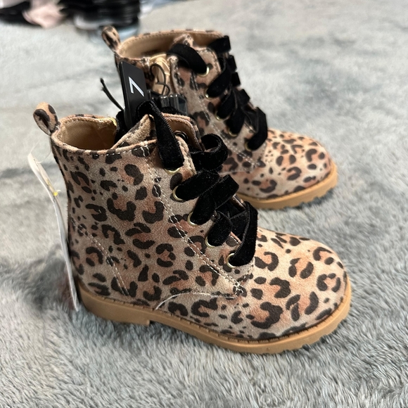 Kids shoes - Picture 1 of 2